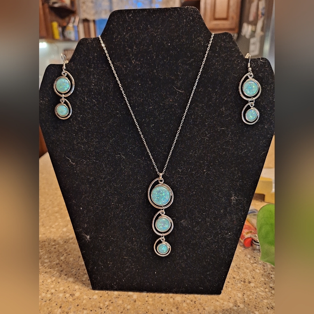 Beautiful modern Ethiopian fire blue green opal necklace and earring set